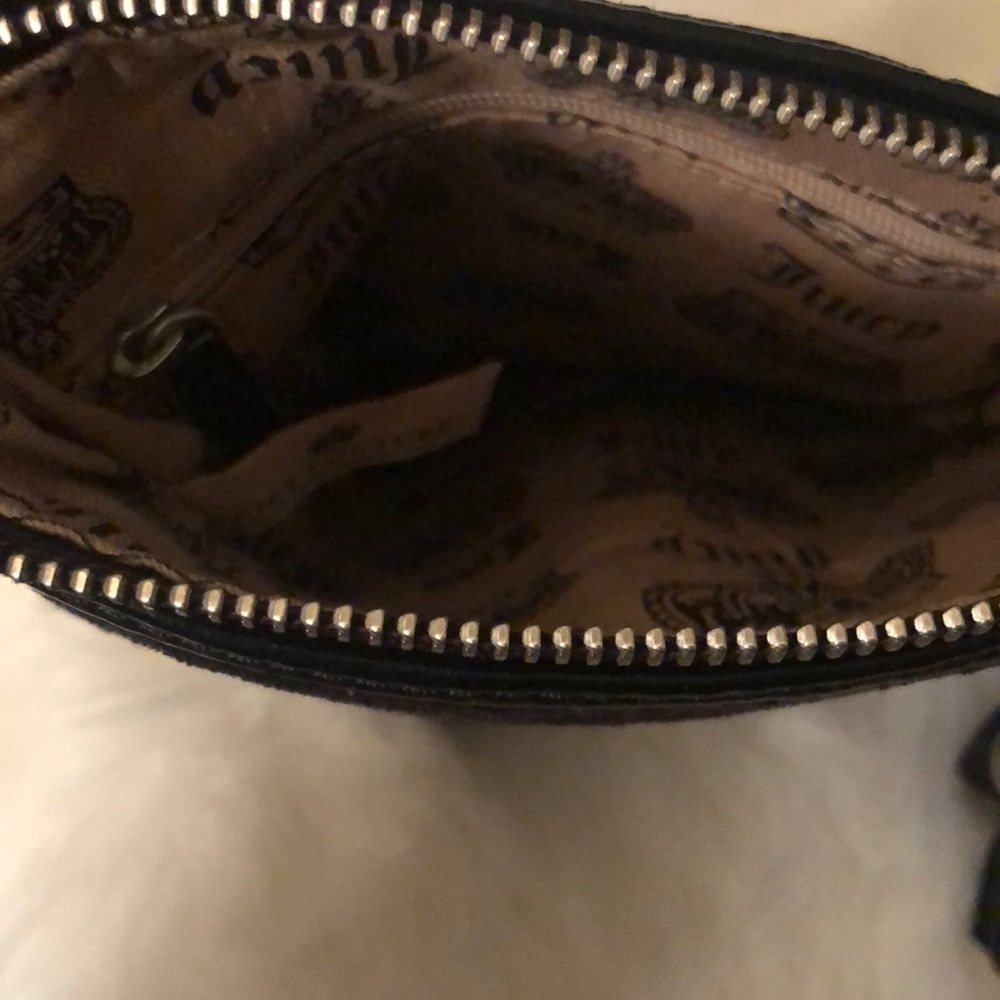 Cross body Juicy Couture small purse - Picture 3 of 3